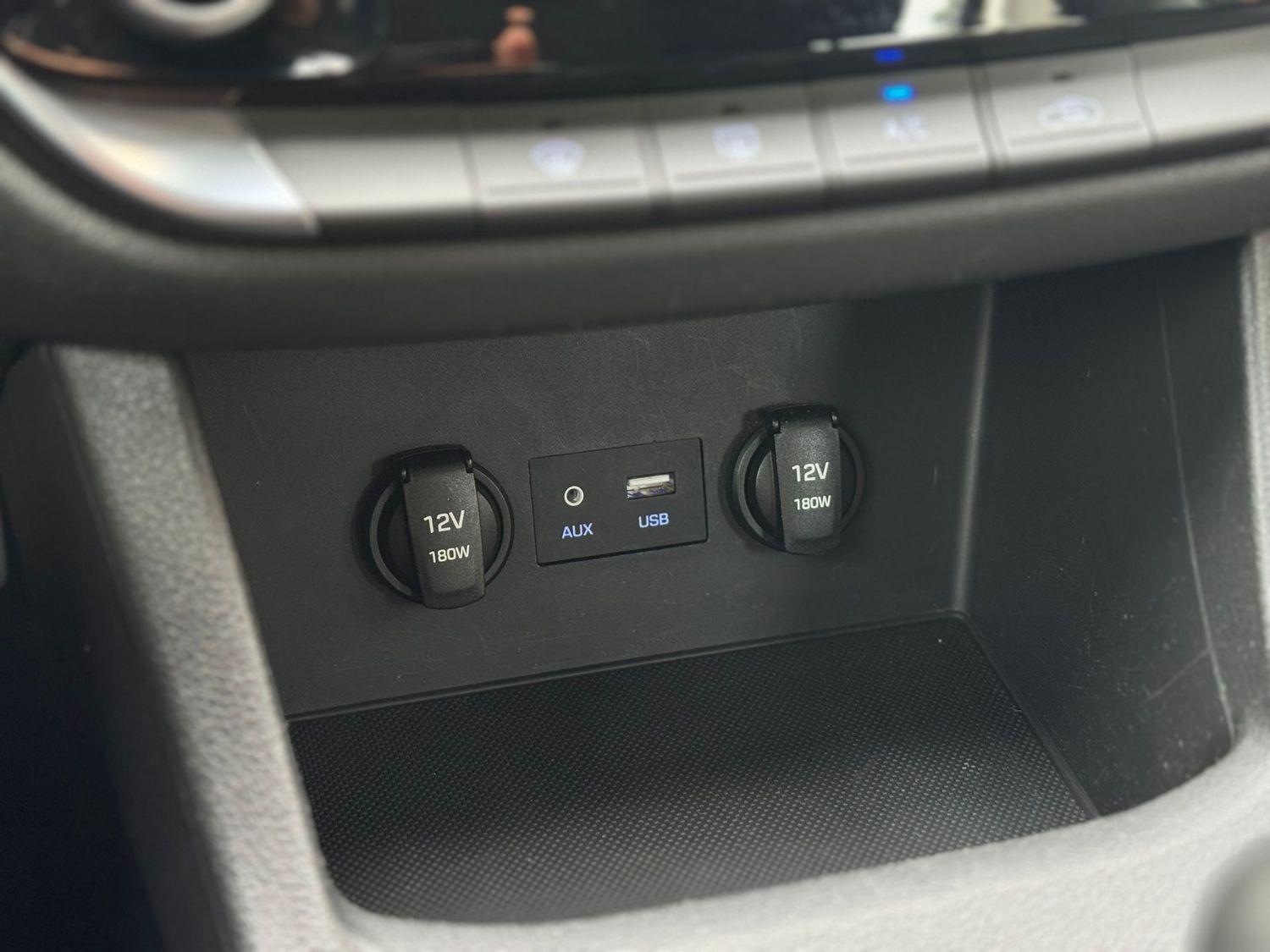 Hyundai i30 Select Kamera CarPlay Navi SHZ Tempom.