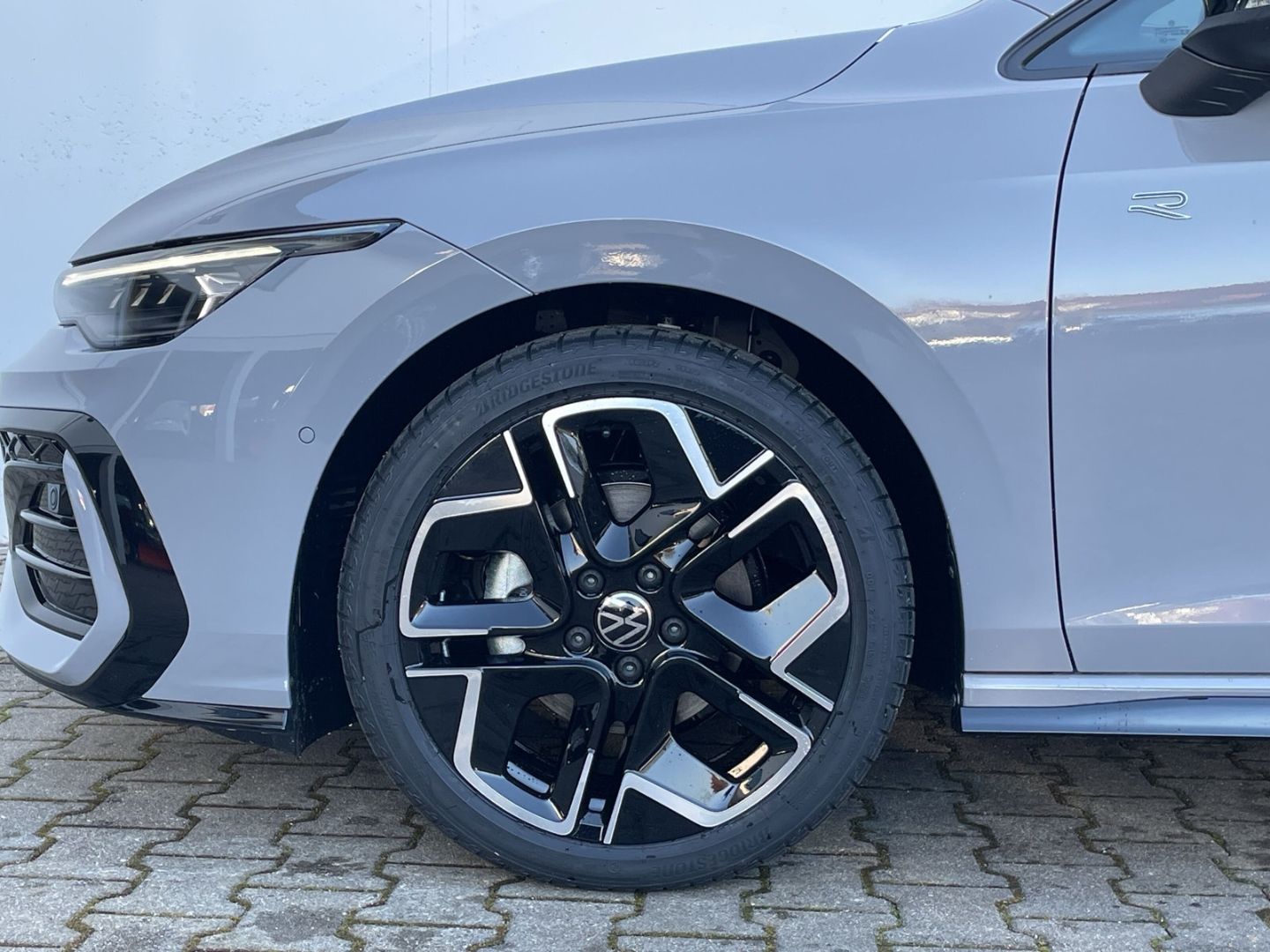 Golf VIII R-Line 2.0TDI DSG H&K/AHK/Pano/HUD/Nav