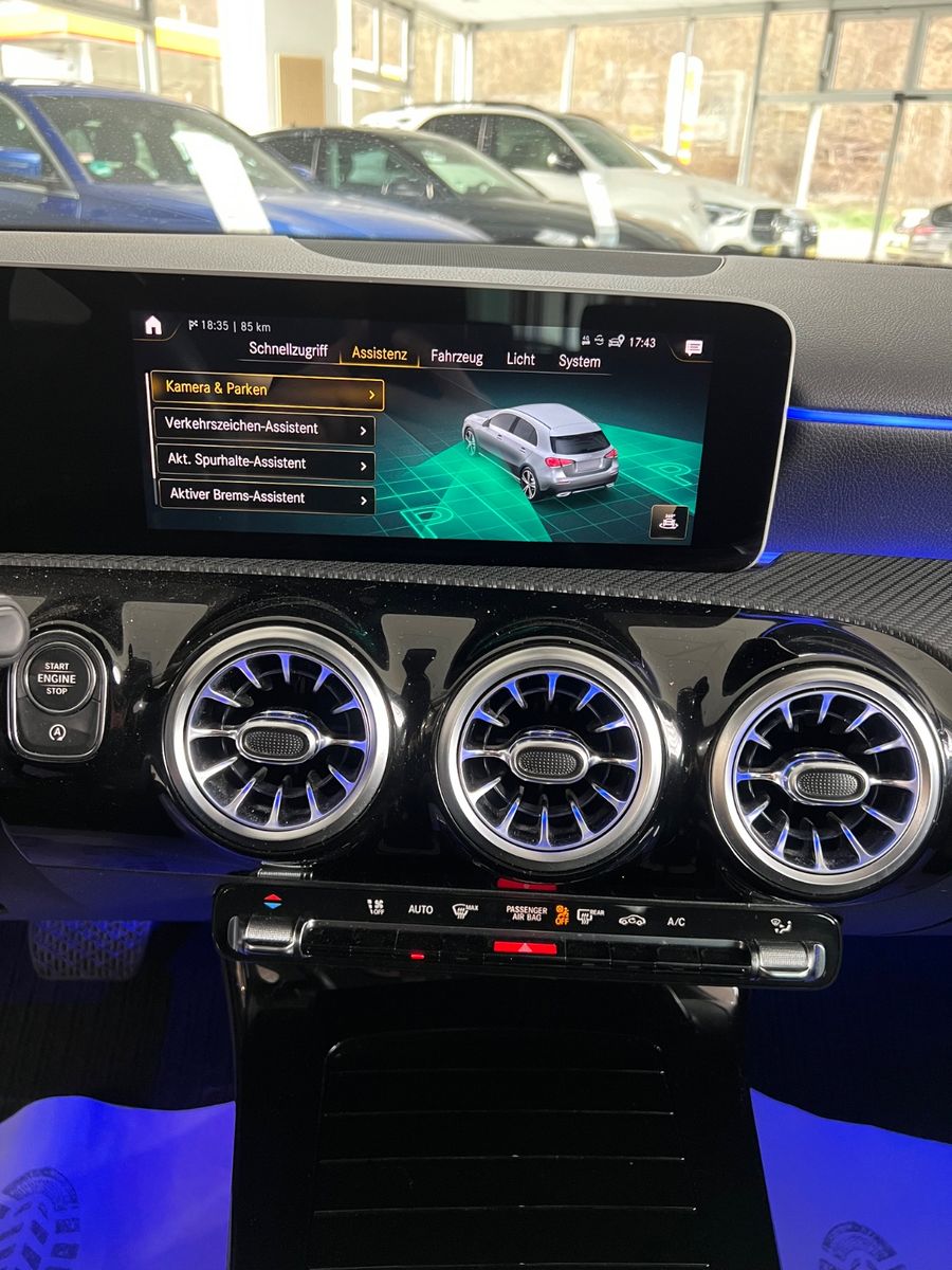 Fahrzeugabbildung Mercedes-Benz A 250 *AMBIENTE-BELEUCHTUNG*MEMORY-SITZE*