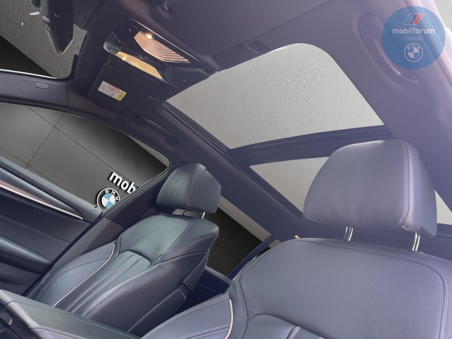 BMW 530 i Touring M-Sport AHK StandHZG Panorama foto 22