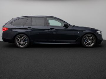 Fahrzeugabbildung BMW 540d xDr Tour HUD ACC Pano 360° Bowers & Wilkins