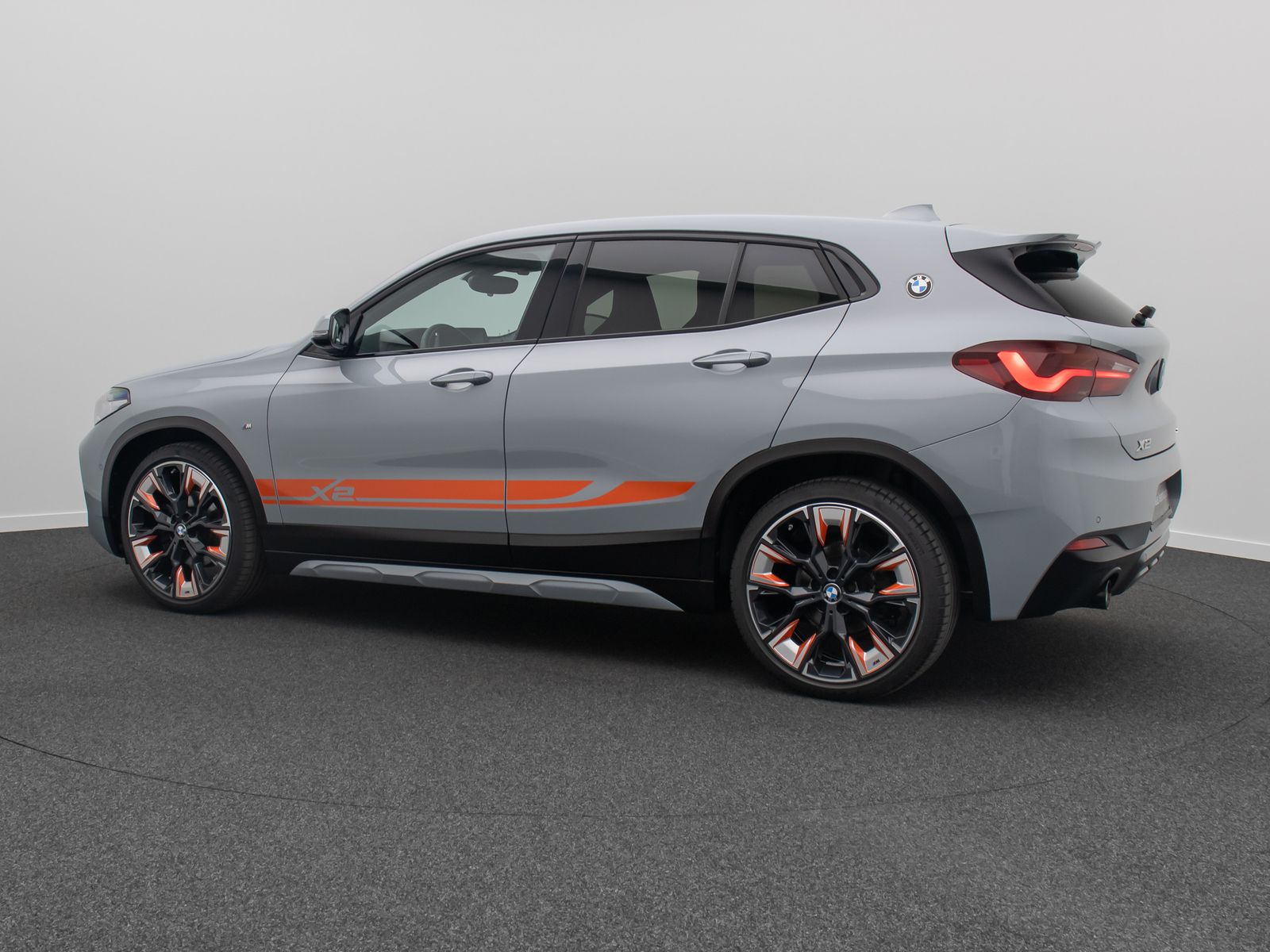 Fahrzeugabbildung BMW X2 sD18i M Sport X Kamera H/K HUD DAB Alarm 20"
