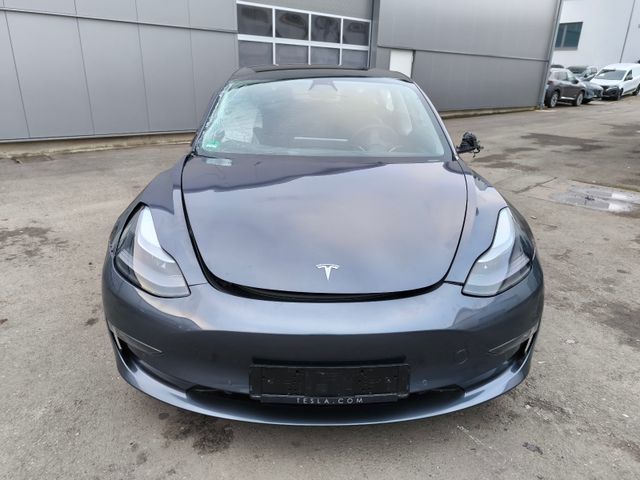 Tesla Model 3 Long Range Dual AWD