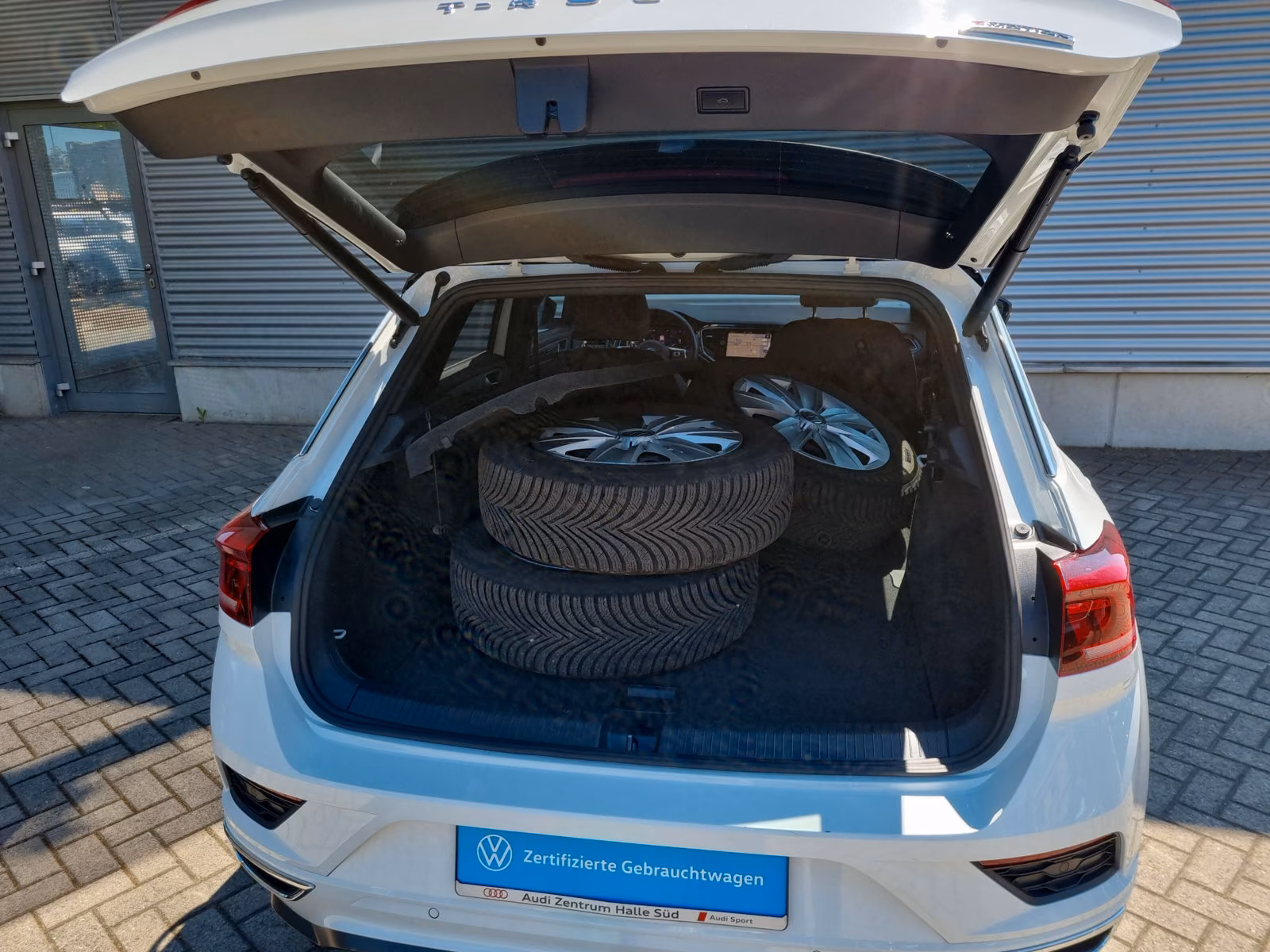 Volkswagen T-Roc 2.0 TSI 4M R-line LED VIRTUAL SUZUKA 19"
