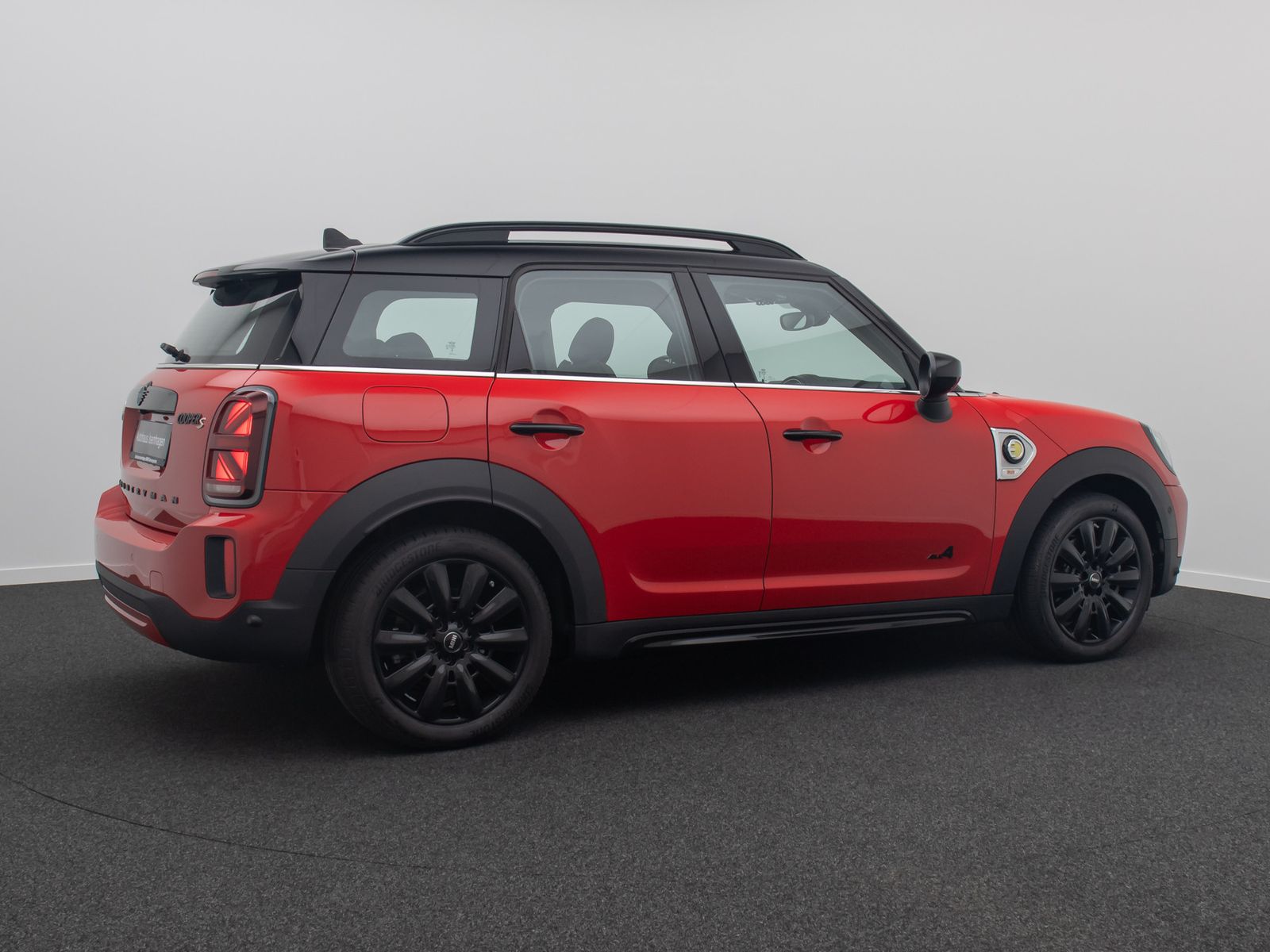 Fahrzeugabbildung MINI Countryman SE (Cooper) ALL4 HUD Panoram H/K Voll