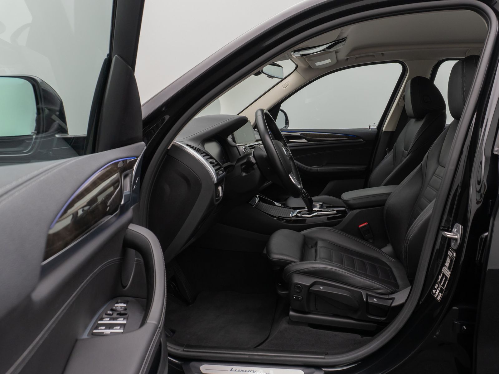 Fahrzeugabbildung BMW X3 xD30d Luxury Line DAB Kamera LED Alarm 19Zoll
