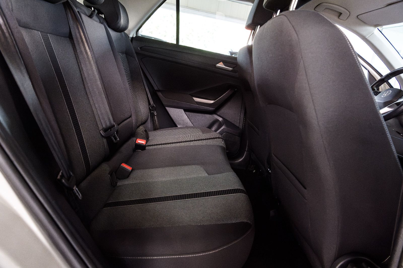 Fahrzeugabbildung Volkswagen T-Roc Life +LED+AW+Cockpit PRO+Park Assist+Ascot