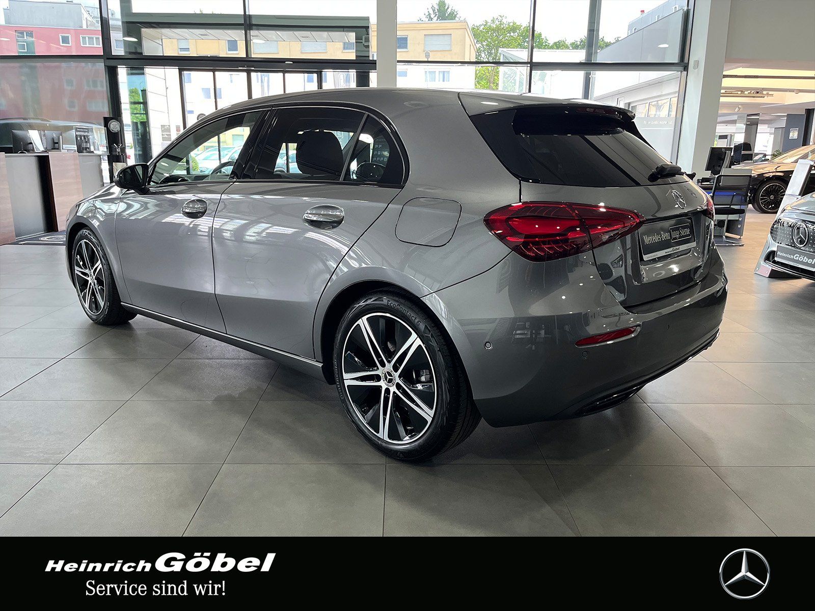 Fahrzeugabbildung Mercedes-Benz A 180 PROGRESSIVE+NIGHT+LED+KAMERA+WINTER.P