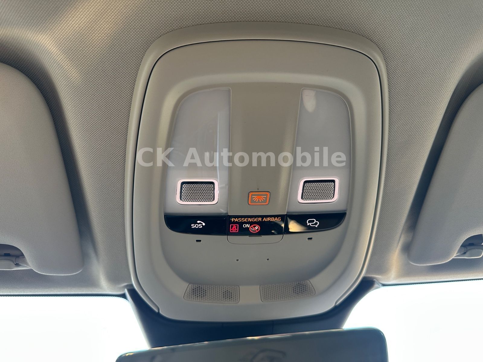 Fahrzeugabbildung Volvo XC60 B4 Plus Dark AWD/BLIS/Navi/LED/Kamera/AHK