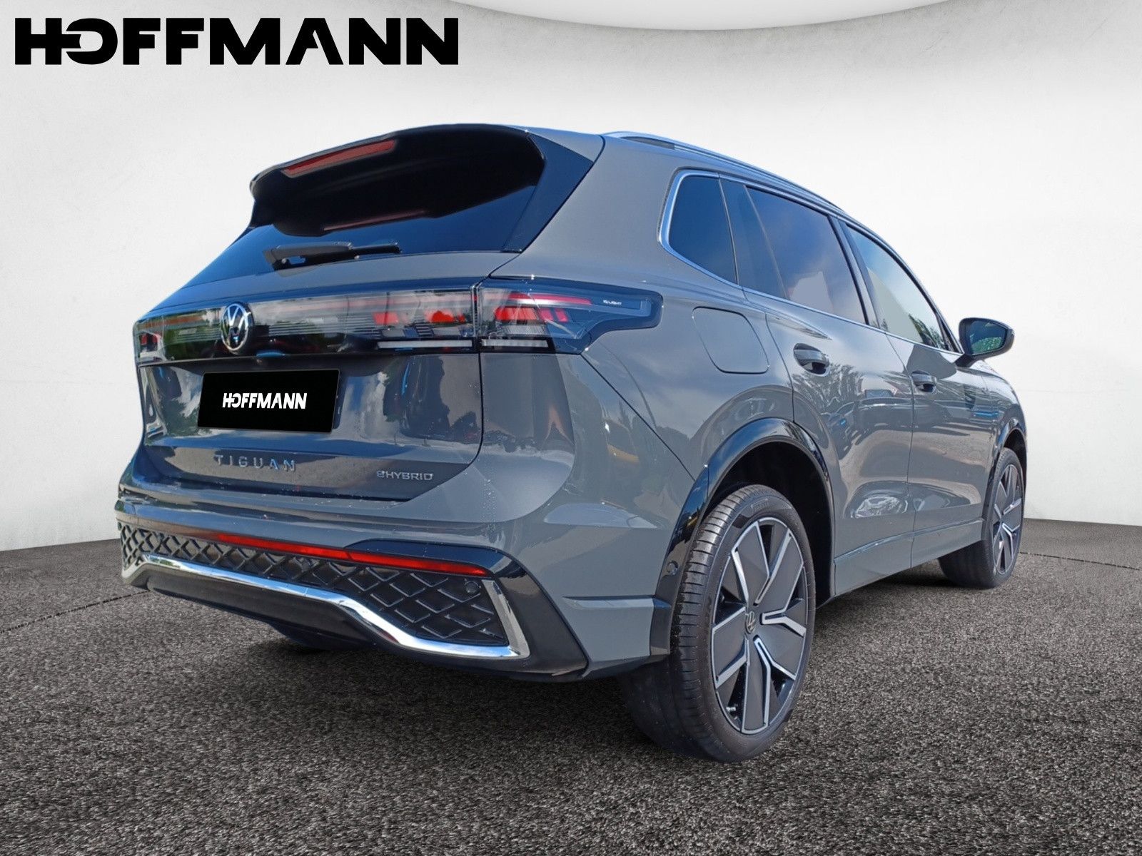 Fahrzeugabbildung Volkswagen Tiguan 1.5 eHybrid DSG R-Line AHZV, Matrix LED