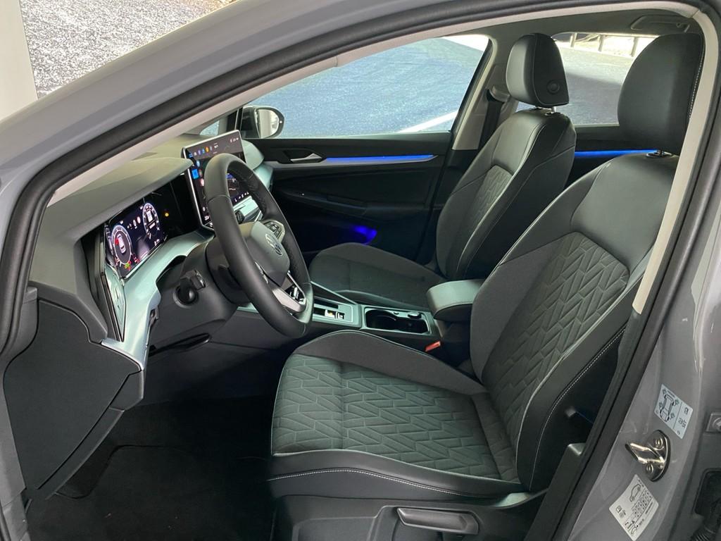 Volkswagen Golf 8 1.5 eTSI DSG Energy AHK+NAVI+SHZ+KAMERA+C, миниатюра 5