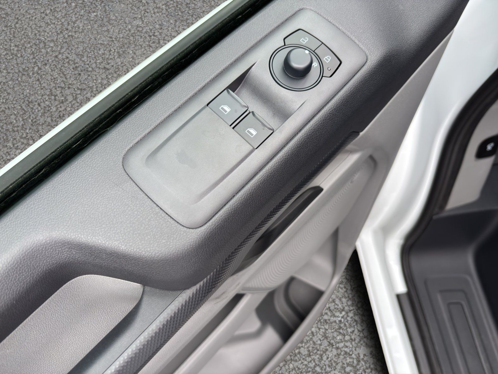 Fahrzeugabbildung Ford Transit Custom eMotor E 320 L1 Trend RWD