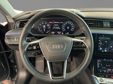 Audi Q8 e-tron - 10