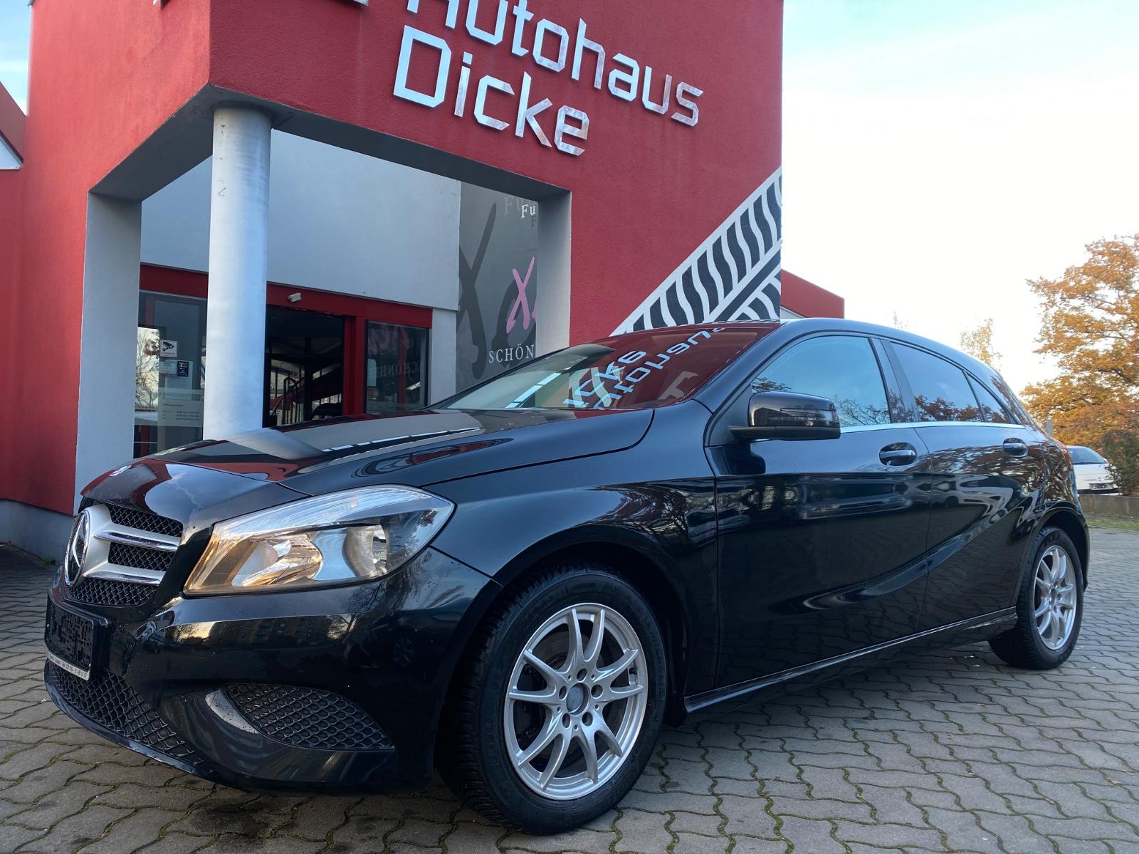 Mercedes-Benz A 200 BlueEfficienc Automatik! Voll Leder Navi