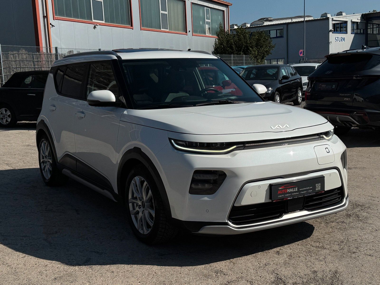 Fahrzeugabbildung Kia E-Soul 64kWh Spirit Schiebedach CarPl. H&K ACC