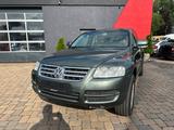 Volkswagen Touareg V8 4.2 310 PS HU neu AHK Leder 1.Hand - Volkswagen Touareg mit Benzin-Antrieb: Geländewagen, 3.2