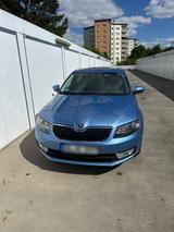 Skoda Octavia III  aus 2 Hand Automatik 1.2 L - Skoda Octavia: Limousine, Iii
