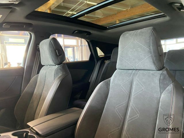 Fahrzeugabbildung DS Automobiles DS 7 Crossback Performance Line E-Tense 300 Nigh