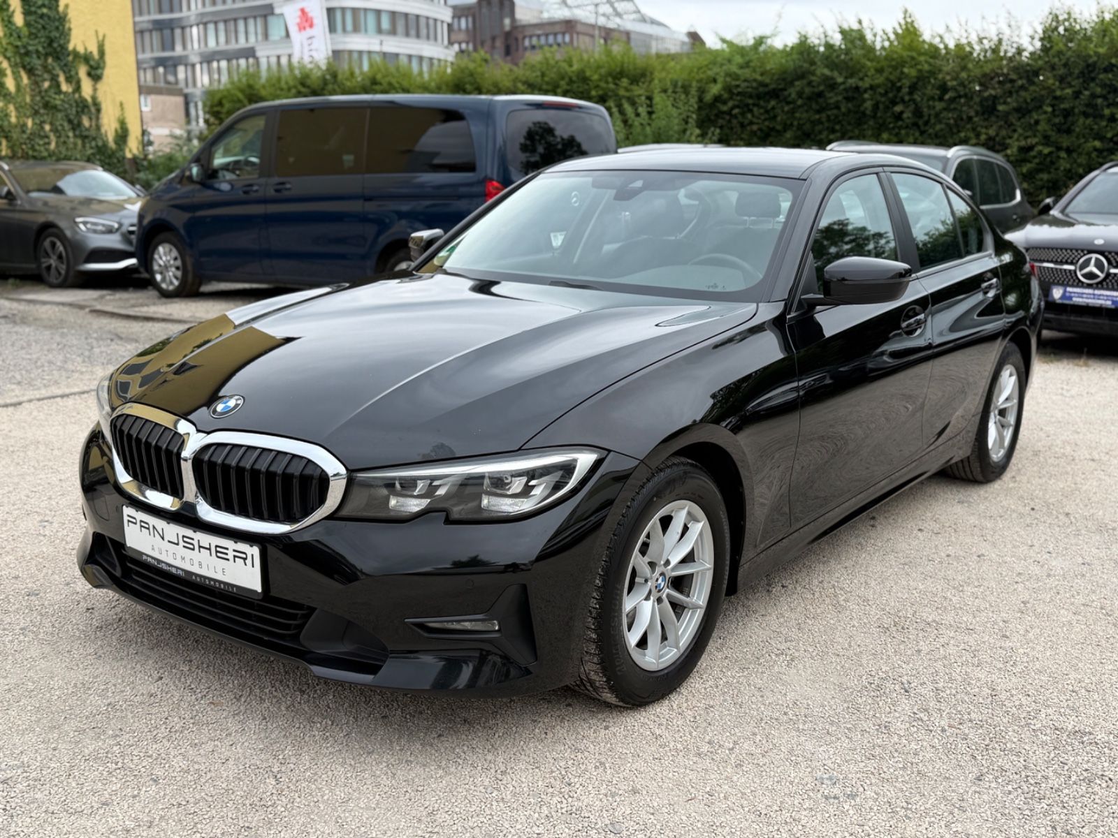 BMW 320d Lim Advantage Aut LED Navi 1.Hand foto 3