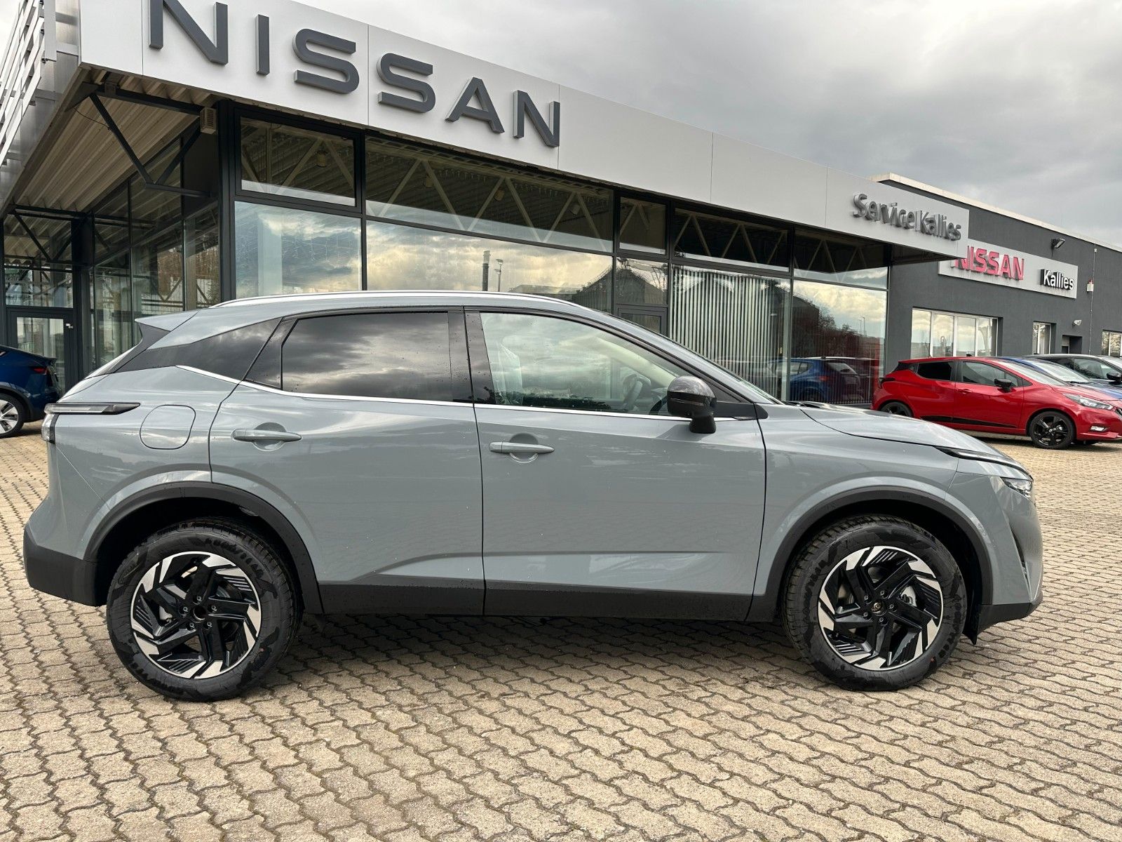 Fahrzeugabbildung Nissan Qashqai 1.3 DIG-T MHEV AT N-Connecta WINTERPAKET