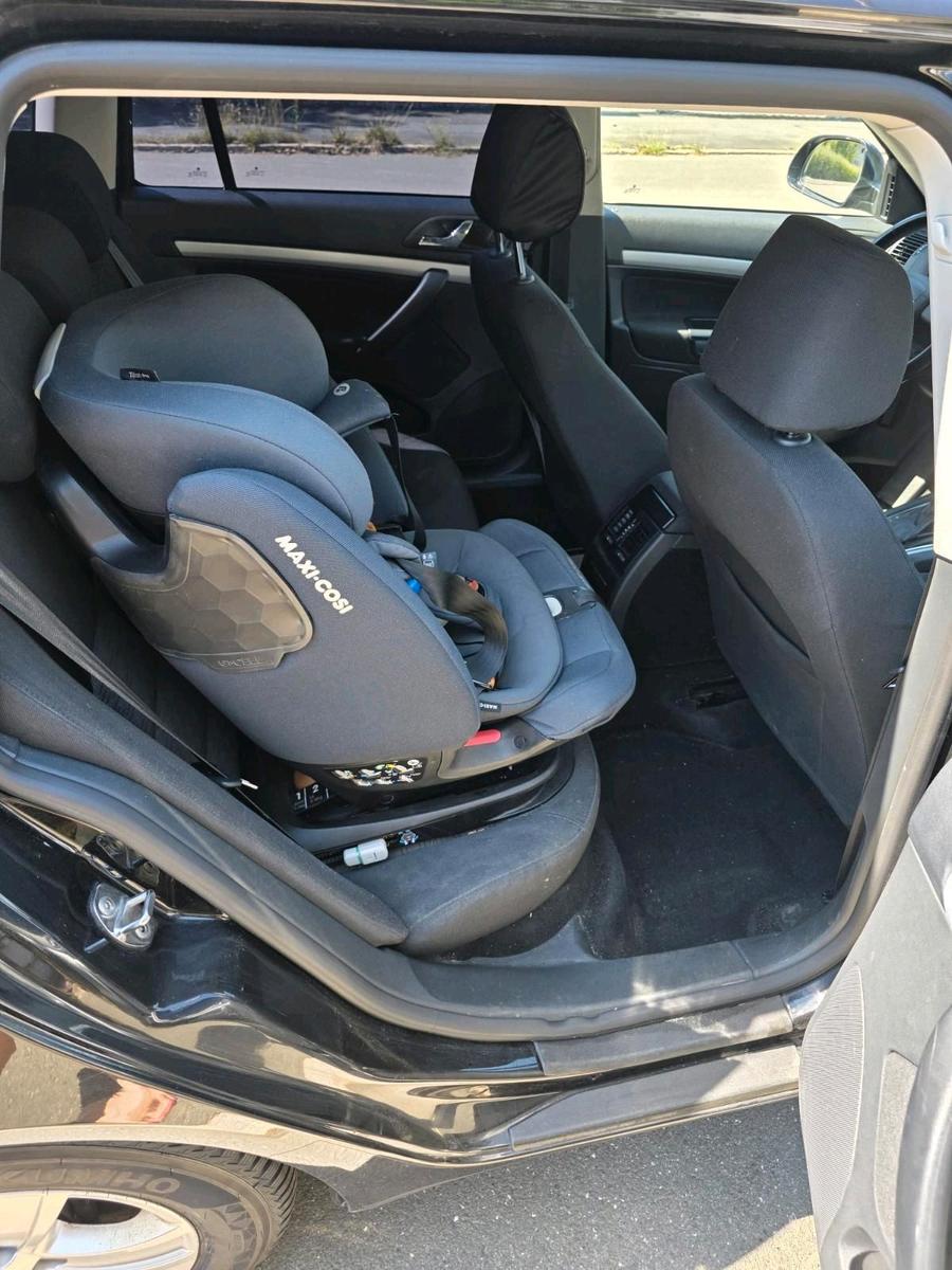 Skoda Octavia 2011 — interior
