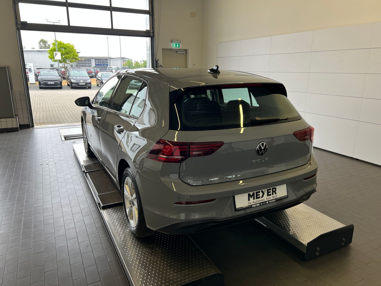 Fahrzeugabbildung Volkswagen Golf VIII Life 1.5 TSI *AHK, LED, ACC, Kamera, 1