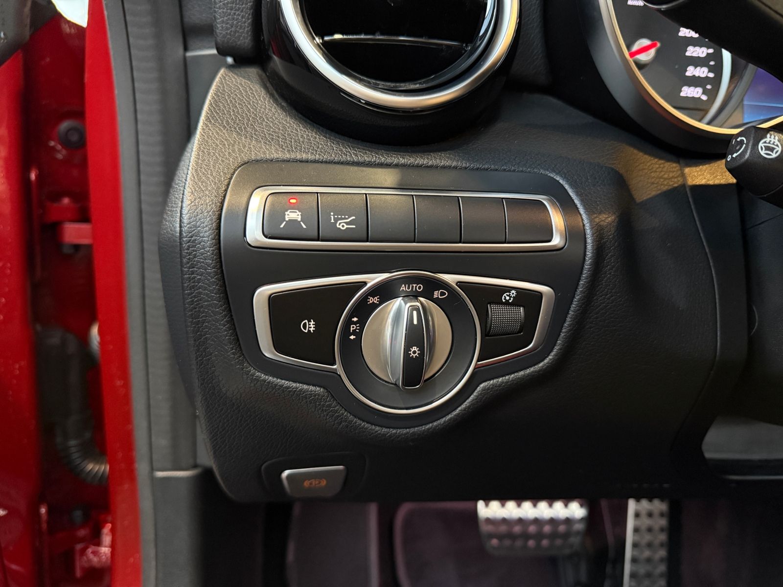 Fahrzeugabbildung Mercedes-Benz C 300 Cabrio AMG Line HUD LED RFK 18"