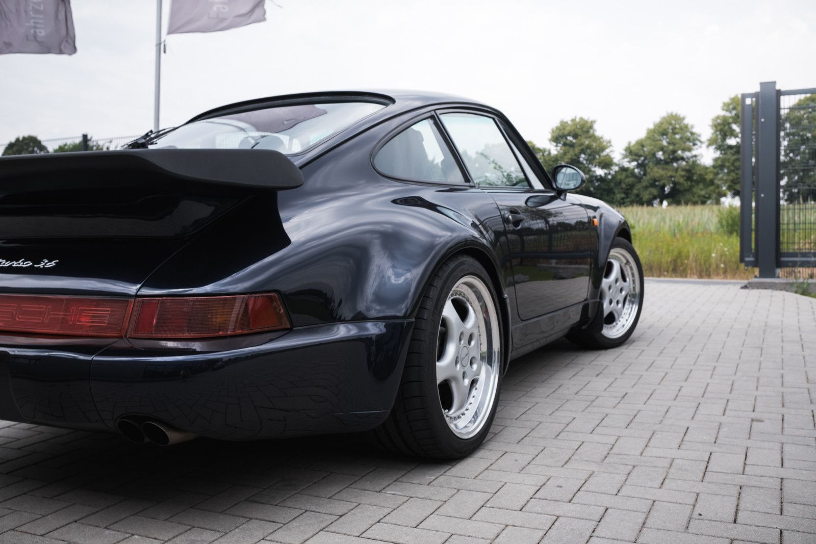 Fahrzeugabbildung Porsche 964 Turbo 3.6 - 2. Hd. - 78TKM - TRAUMAUTO!!!