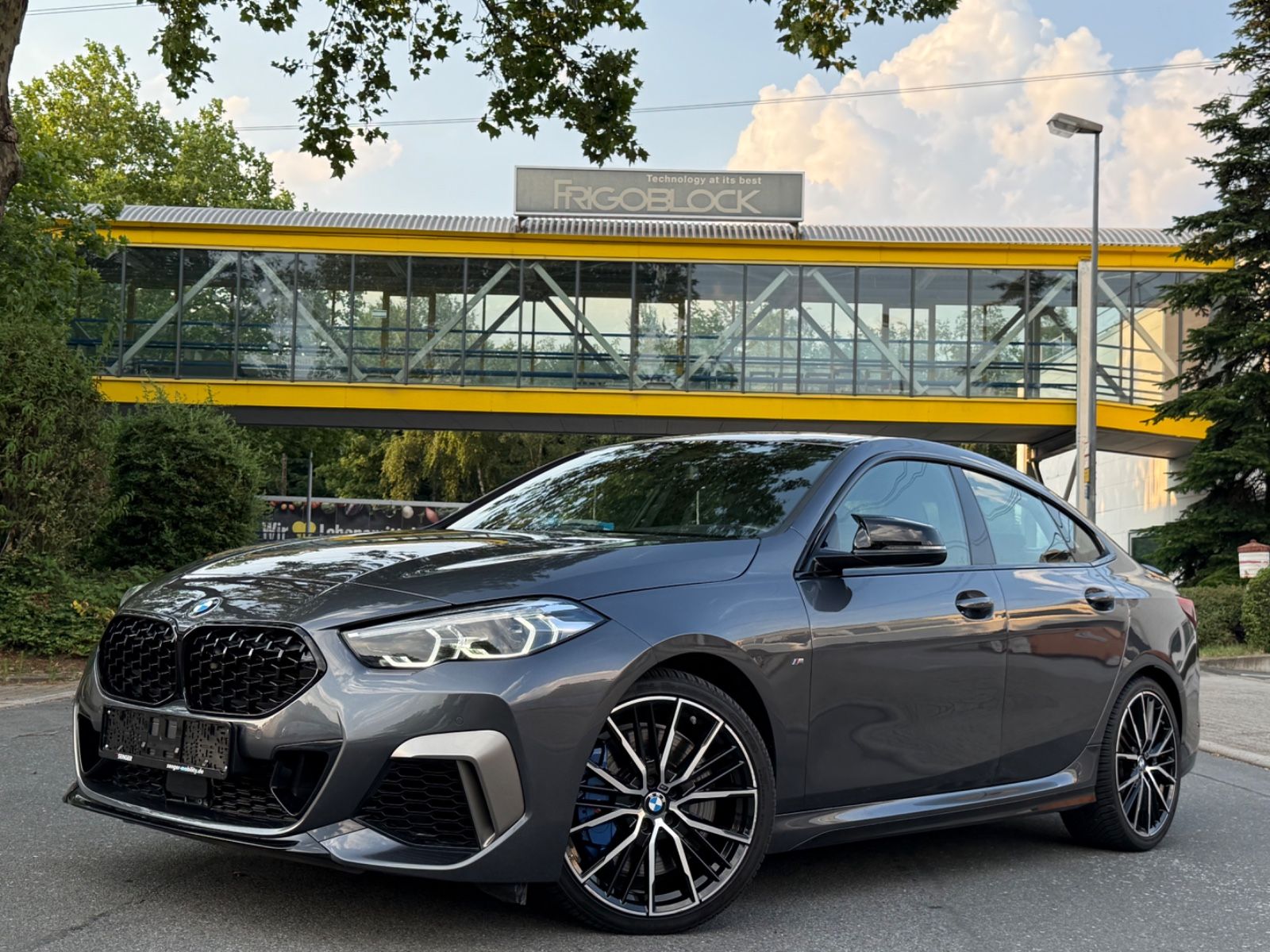 BMW M235 i Gran Coupe *M-SPORT*SHADOW*HEADUP*19ZOLL*