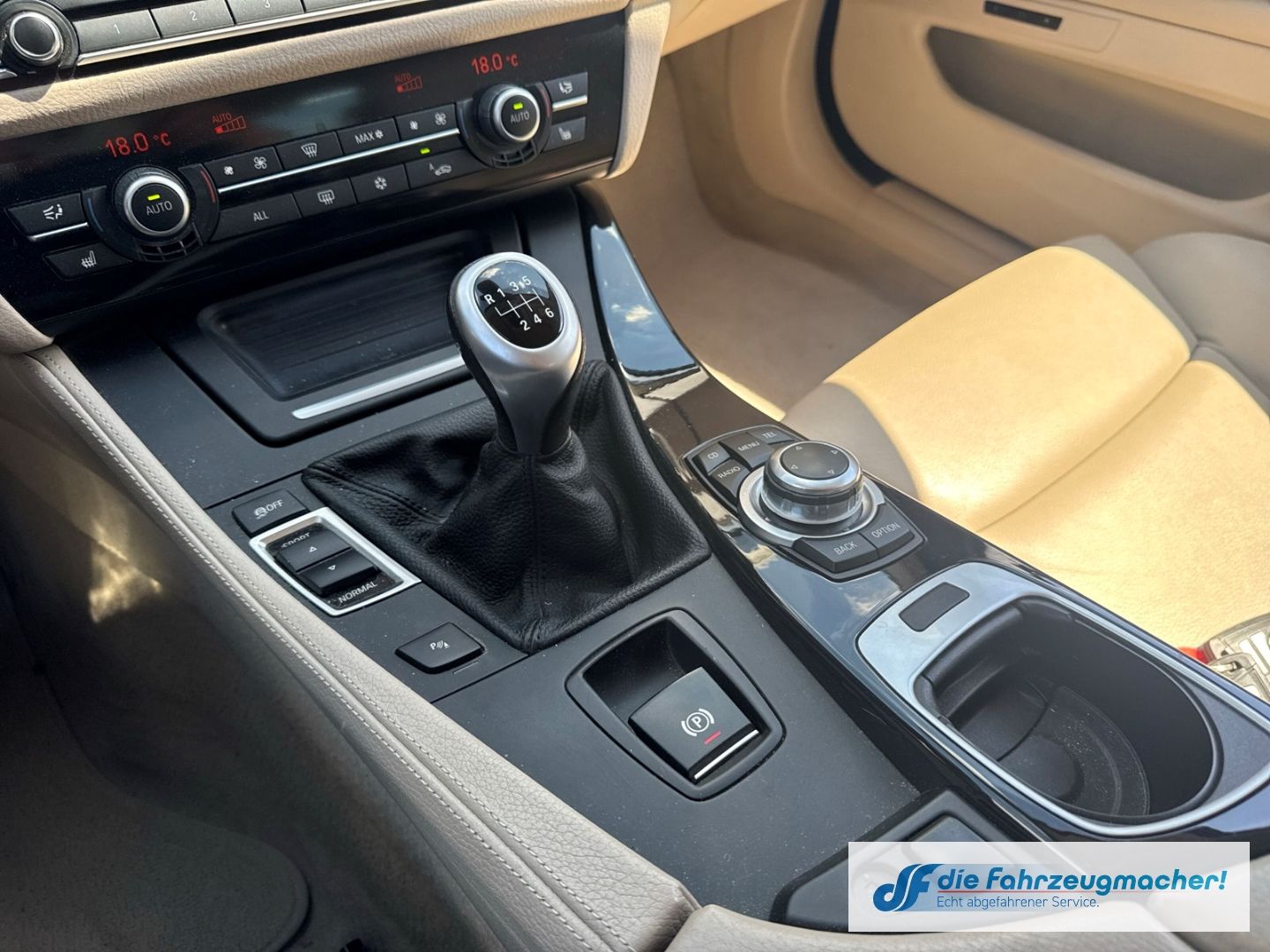 Fahrzeugabbildung BMW 523 i AHK-el. klappb. Navi Soundsystem *EXPORT