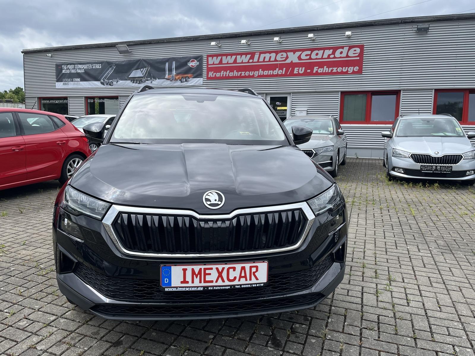 Skoda Karoq 1.5 TSI DSG Ambition Tour + Kamera + 17 Zo