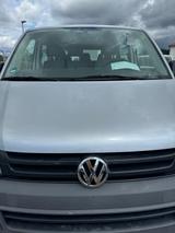 Volkswagen T5 Kombi Diesel 9 Sitze  - Volkswagen T5: Firmenfahrzeug
