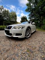 BMW 318i Coupé  M-Paket ab Werk  Facelift - BMW 3er Reihe aus 2010: Coupé, Facelift