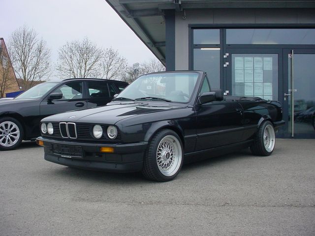 BMW 320i*Cabrio*3-Teilige BBS*6 ZYLINDER*LEDER*VFL