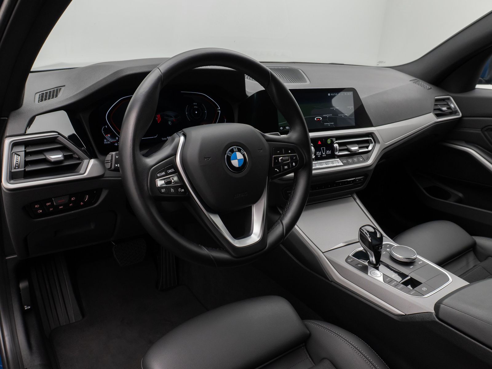 Fahrzeugabbildung BMW 320d HUD DAB CockPitPro Lordos PDC Alarm Sport