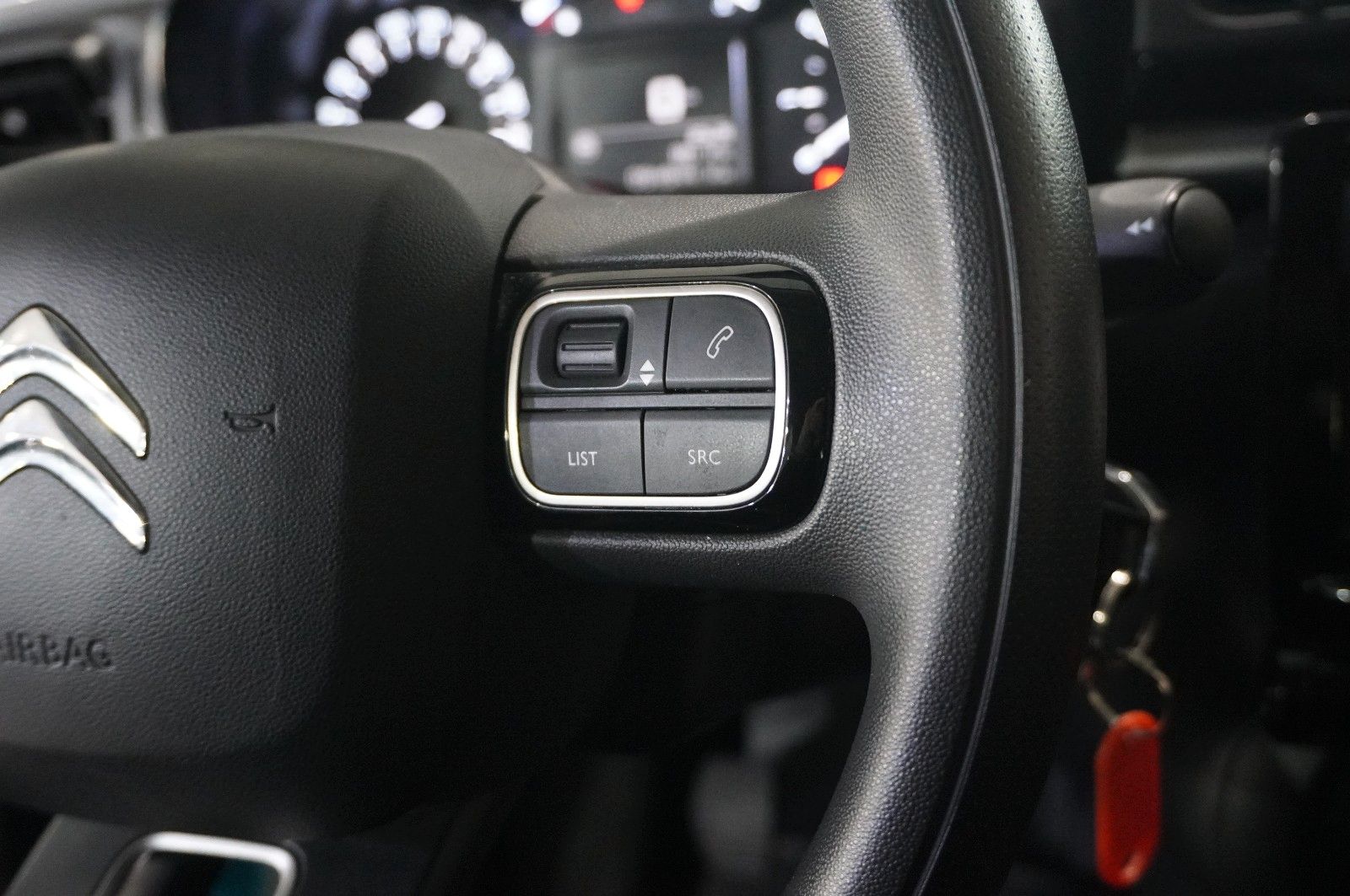 Fahrzeugabbildung Citroën C3 1.2 FEEL 5-TÜR LED/KLIMA/TEMP./USB/DAB+