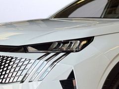 PEUGEOT 3008 Hybrid 136 Allure Pano-NaviDrive