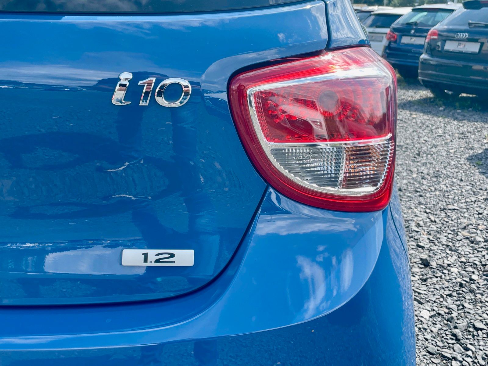 Fahrzeugabbildung Hyundai i10 1.2 Klima Sitzhzg Lenkradhzg SCHECKHEFT 2.HD