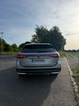 Volkswagen Passat 2.0 TDI SCR DSG Elegance Elegance - VW Passat Gebrauchtwagen in Mönchengladbach