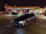 Mercedes-Benz Mercedes A klasse 220 benziner - Mercedes-Benz E 220 mit Benzin-Antrieb