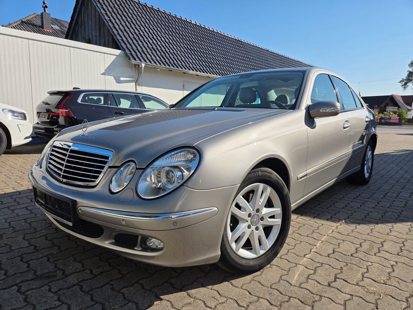 Mercedes-Benz E 200 Komp.Elegance.Autom.Voll Scheckh.