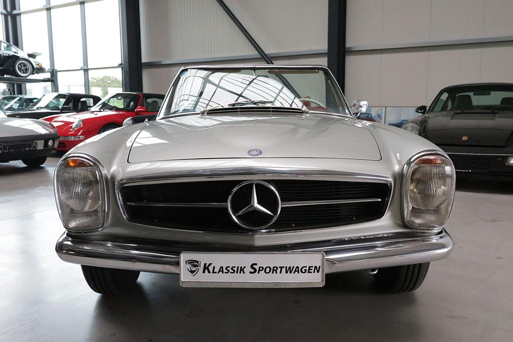 Mercedes-Benz SL 230
