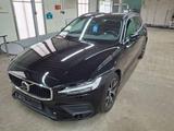 Volvo V60 Core *MEM*TEMP*SHZ*KAM*LHZ*LED*KEYLESS* - Volvo V60 Core mit Benzin-Antrieb