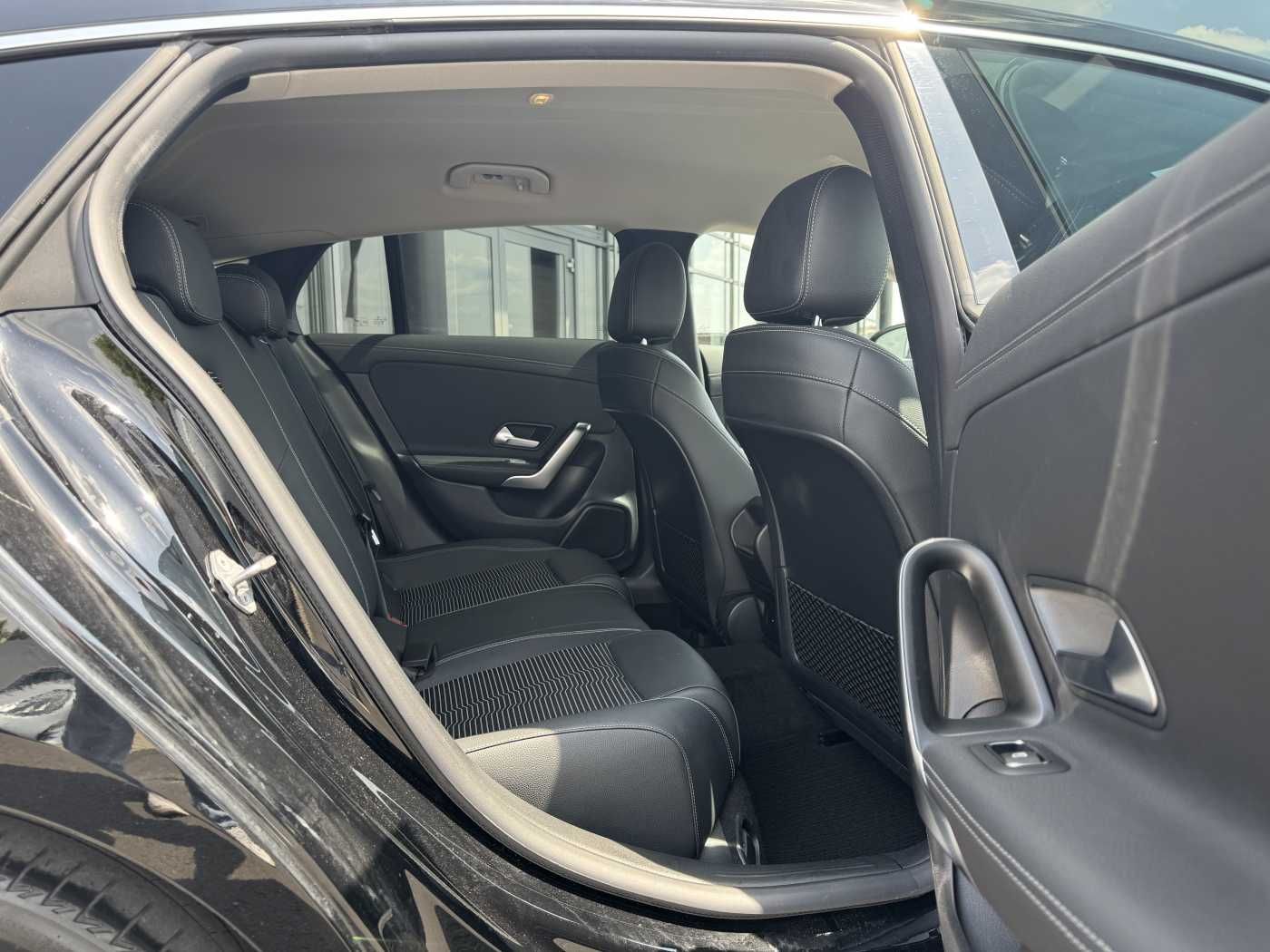 Fahrzeugabbildung Mercedes-Benz CLA 250e Shooting Brake DistrPlus+RFK+Augment+LE