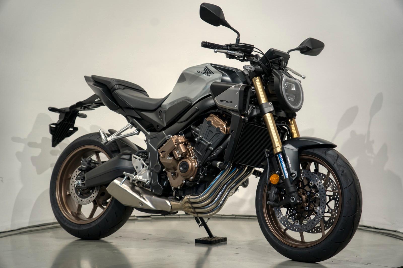 Honda CB 650 R *E-CLUTCH*  Neufahrzeug* Alle Farben