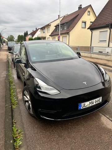 Tesla Model Y Long Range Dual Motor AWD Long Range