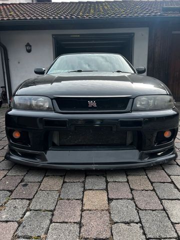 Nissan Skyline GTR R33