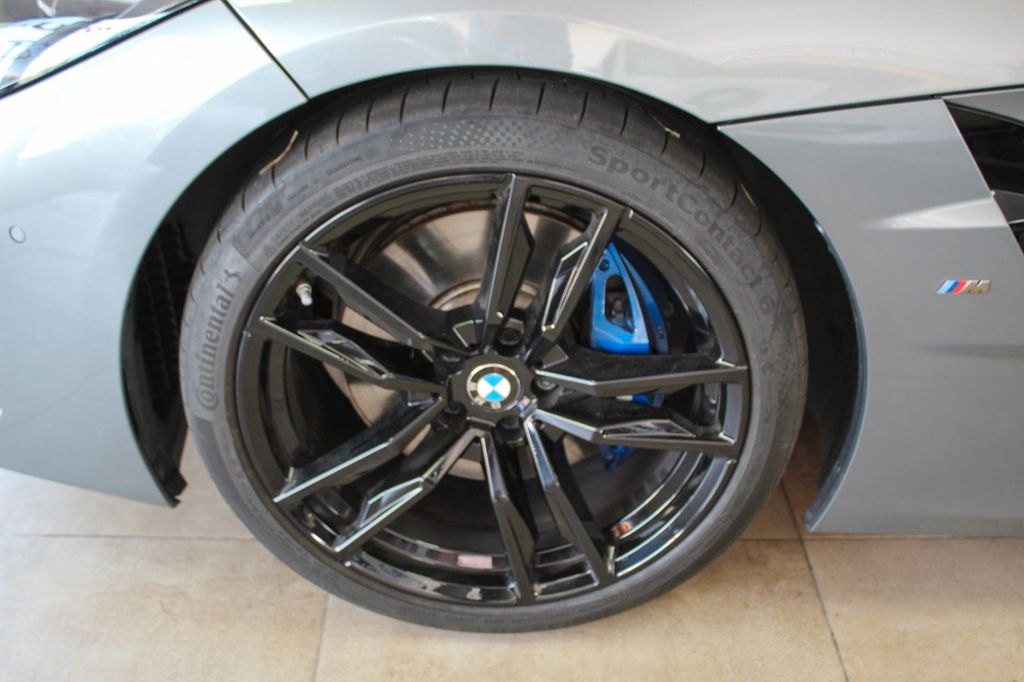 Car Image 21