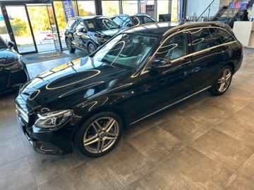 Mercedes-Benz C 180 *TÜVSERVICE NEU*TEMPO*NAV*LED*SZHZ*