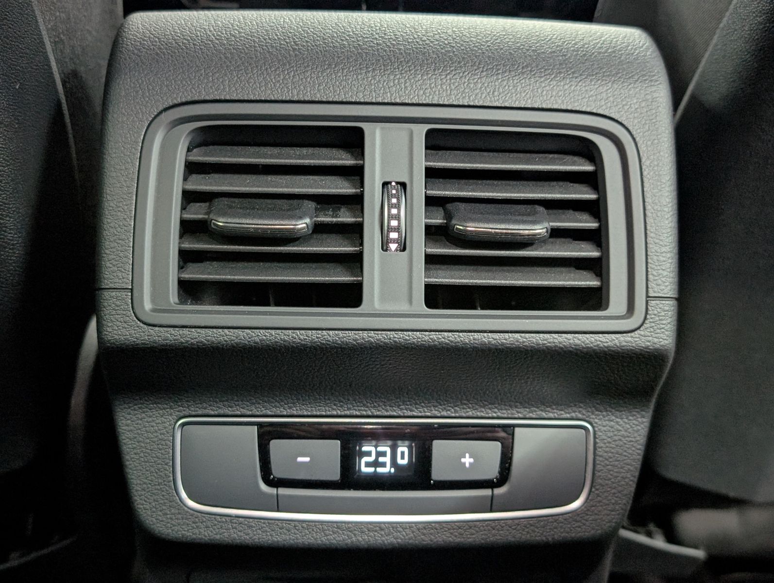 Fahrzeugabbildung Audi Q5 50 TFSIe quattro Sportback AHK MATRIX ACC APP